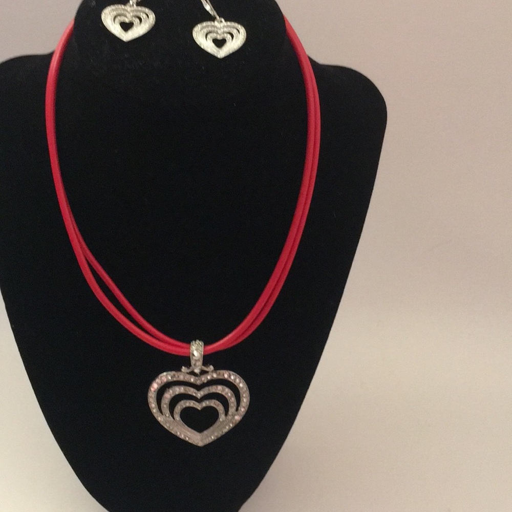 Quality heart necklace set